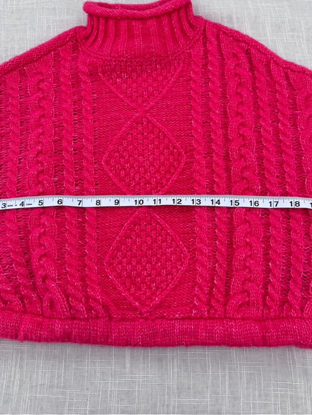 NWT Sanctuary Cable Knit Cropped Sweater Size Small Neon Pink Mock Neck Sweater - Picture 4 of 9